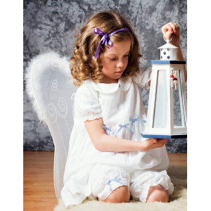Картина по номерам "Маленький ангел з ліхтарем"